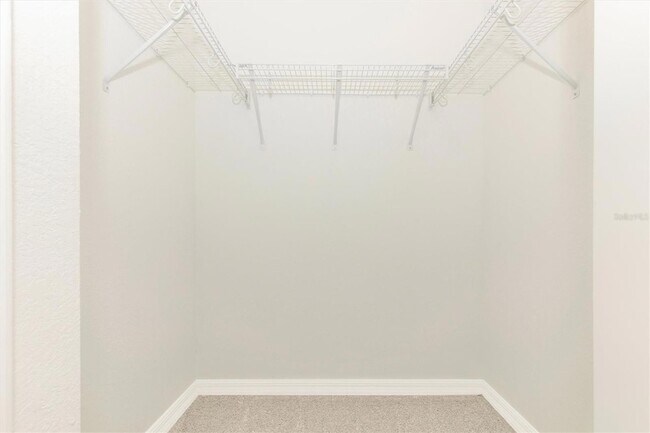 Building Photo - 12320 Wellen Golf St