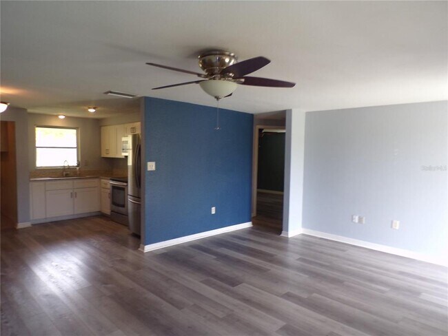Building Photo - 30109 Elm Rd