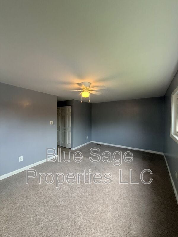Building Photo - 2118 Valleyview Dr