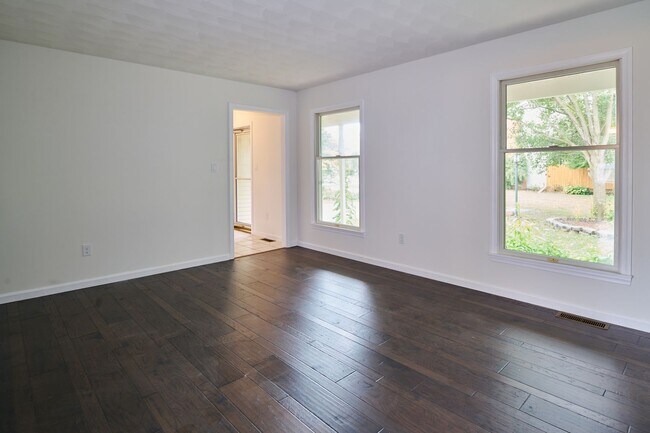 Building Photo - 3017 Fairchild Ln
