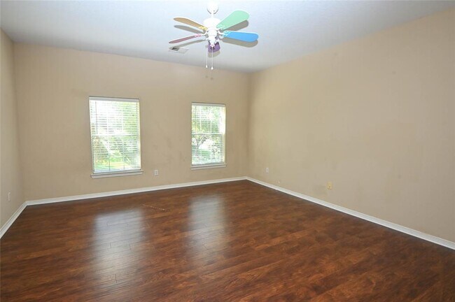 Building Photo - 8707 Westbrook Forest Dr
