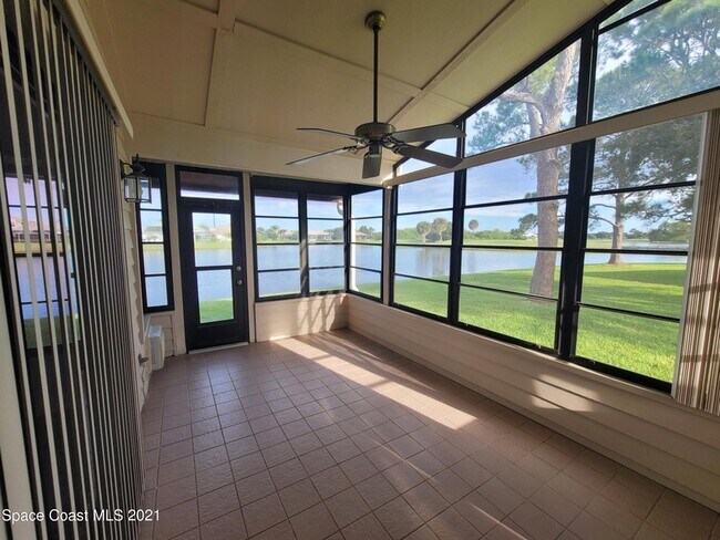 Building Photo - 912 Ridge Lake Dr