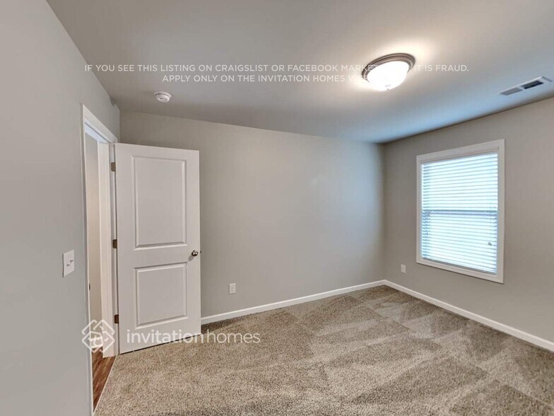 Building Photo - 243 Sage Dr