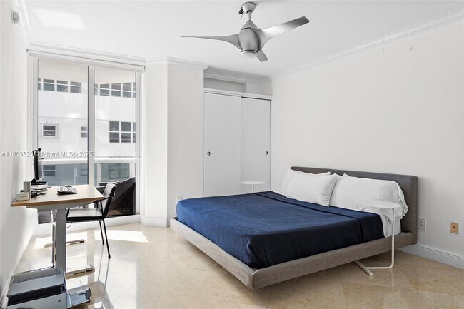 Building Photo - 4775 Collins Ave