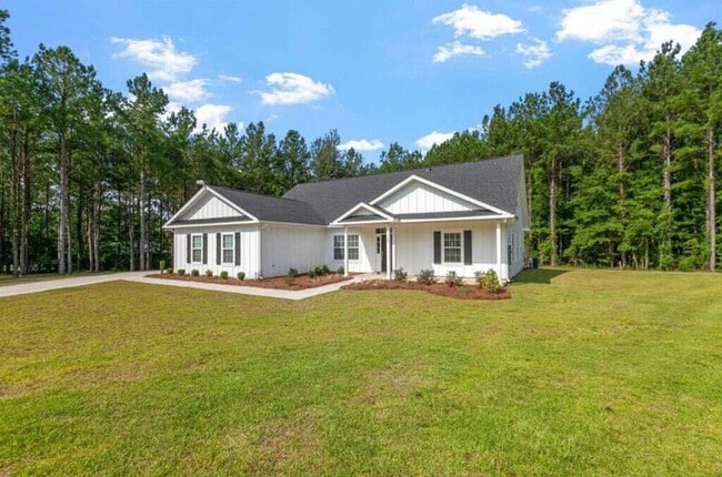 Building Photo - Beautiful Crooked Creek Home Monticello Fo...