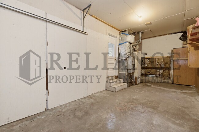 Building Photo - 1434 S Laura Ave
