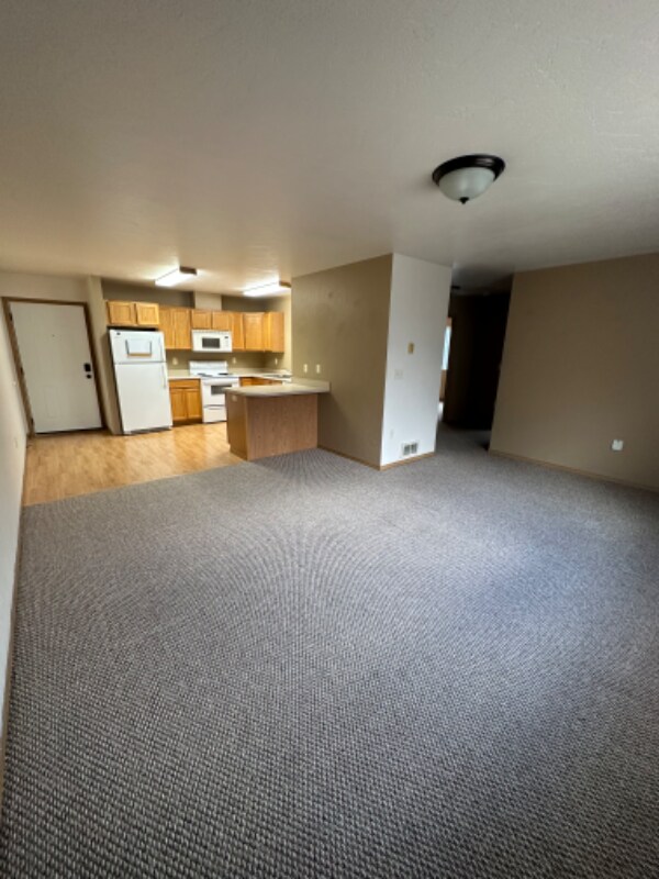 Building Photo - 39 Appleway Dr