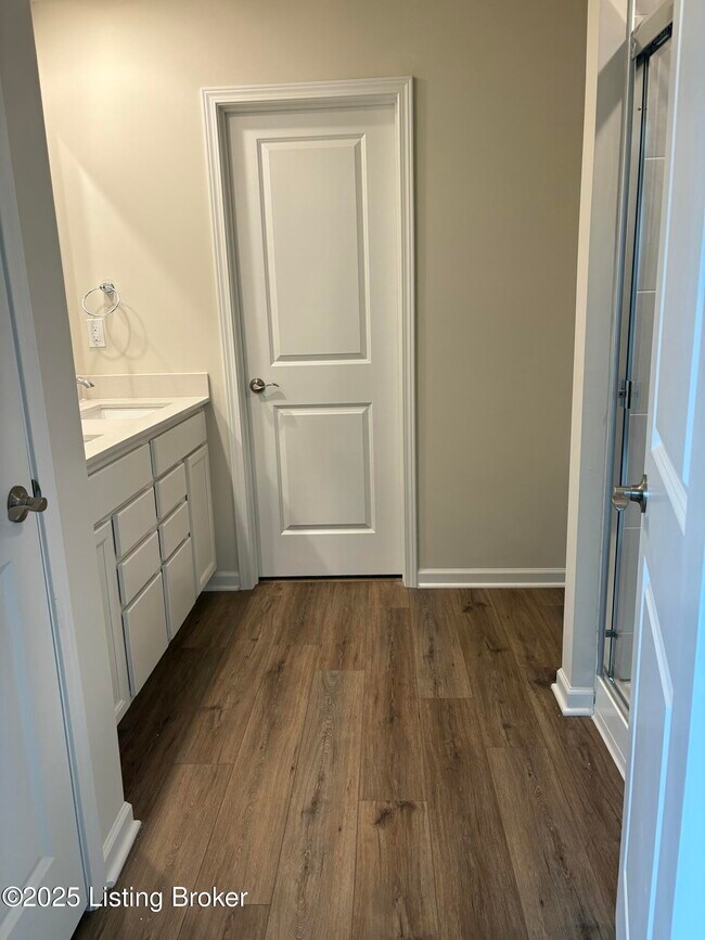 Building Photo - 16817 Aiken Rdg Cir