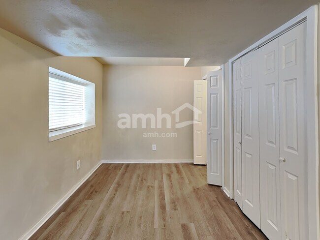 Building Photo - 617 S 375 W