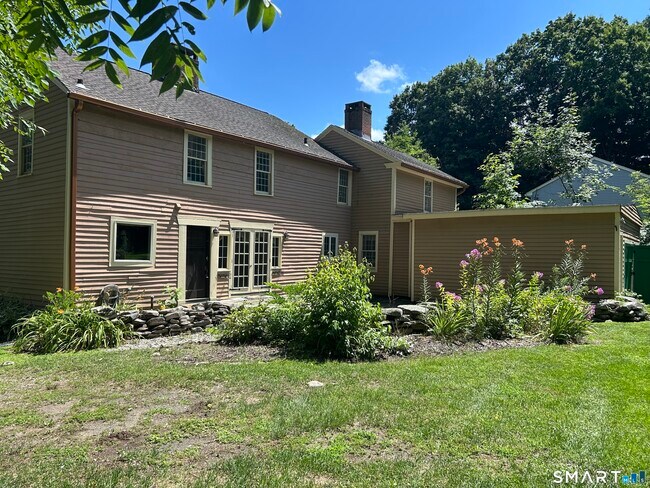 Building Photo - 957 Palisado Ave