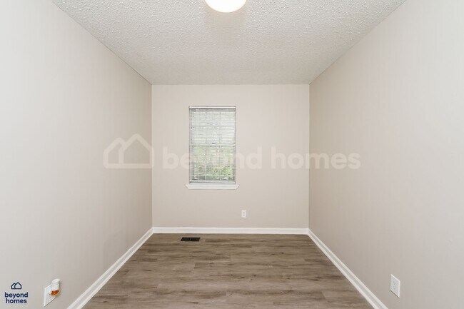 Building Photo - Beautiful 3 Bed 2 Bath Home in Hoover - Ju...