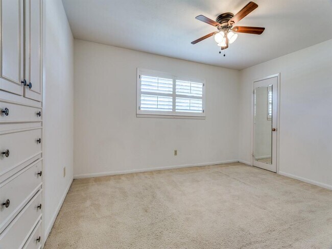 Building Photo - 6025 Wrigley Way