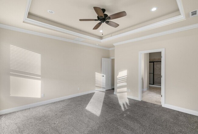 Building Photo - 2304 SW Chaddington Rd