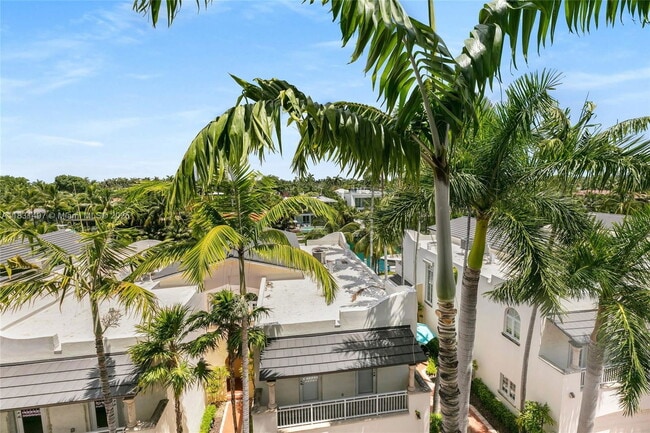 Building Photo - 1415 Sunset Harbour Dr