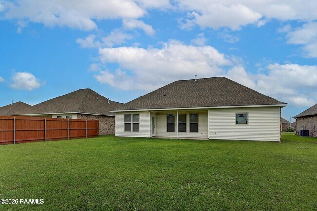 Building Photo - 306 Tall Meadows Ln