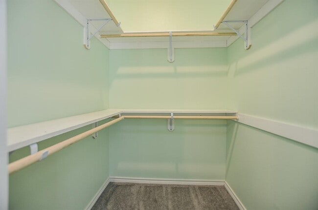 Building Photo - 239 Broadhurst Dr