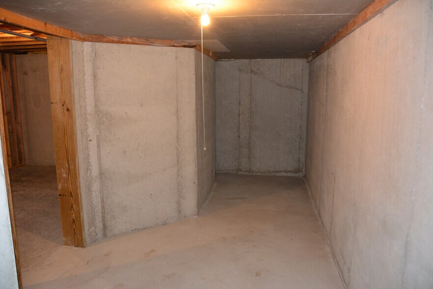 Building Photo - 325 Cordy Lane