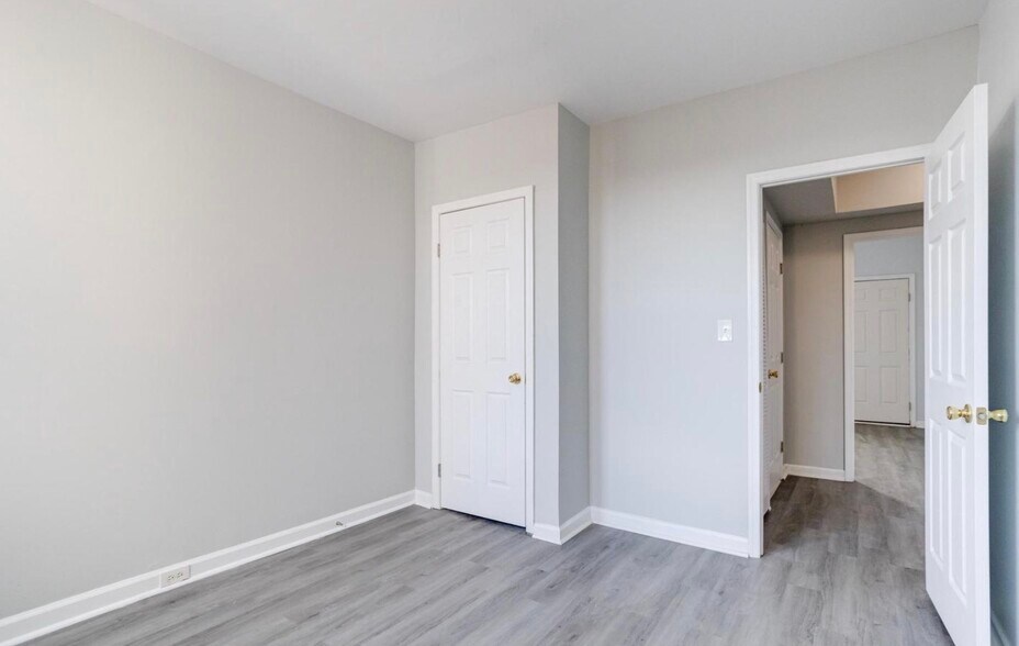 Building Photo - 3007 Oakley Ave