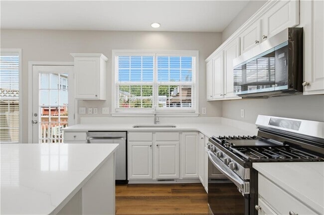 Building Photo - 1307 Greychurch Way