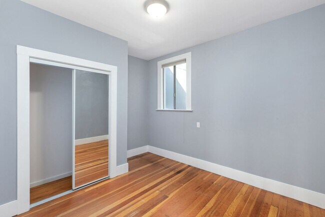 Building Photo - 2272 Greenwich St
