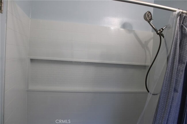 Building Photo - 11215 Dalwood Ave