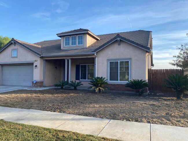 Building Photo - Great location on this split floorplan 3 b...