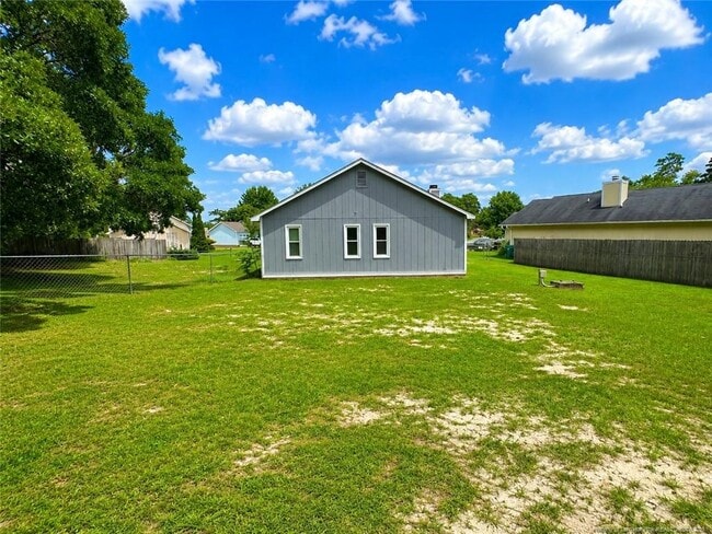 Building Photo - 633 Winthrop Ct