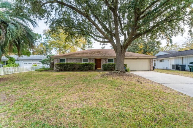 Building Photo - 10383 Chatwood Ct