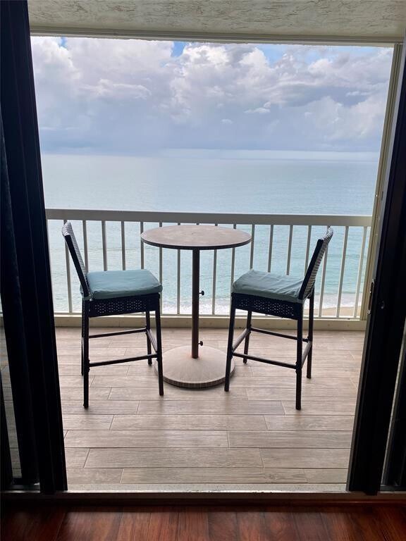 Building Photo - 10600 S Ocean Dr