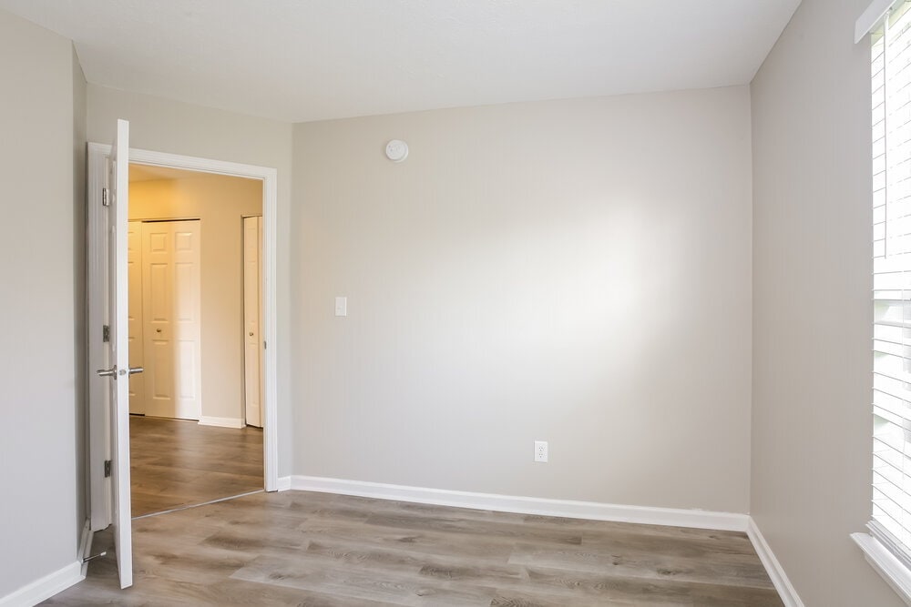 Building Photo - 103 Longfellow Ln