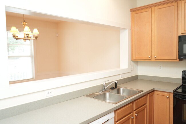 Building Photo - 306 Marquette Ct