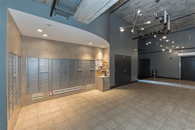 Building Photo - 4100 Forest Park Ave