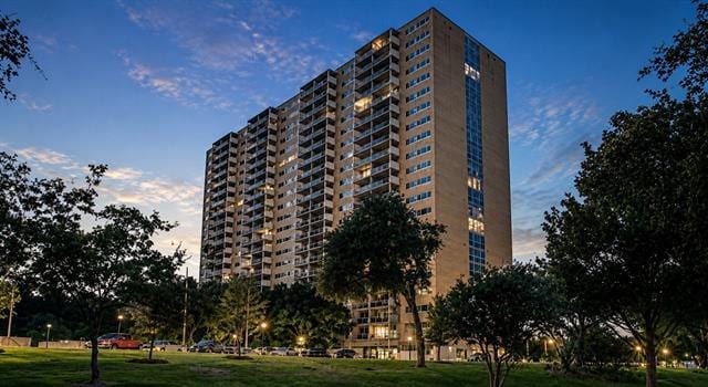 Building Photo - 3883 Turtle Creek Blvd
