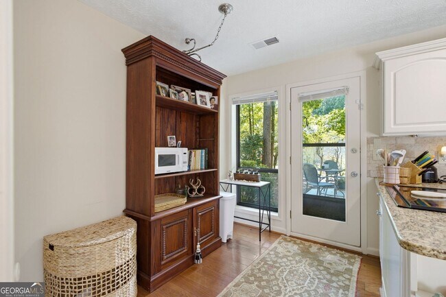 Building Photo - 505 Summerhill Pl