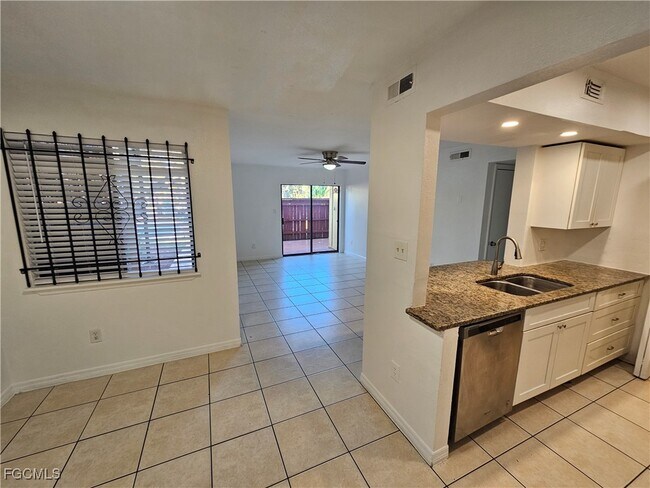 Building Photo - 2885 Winkler Ave