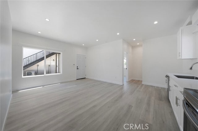 Building Photo - 2423 S Myrtle Ave