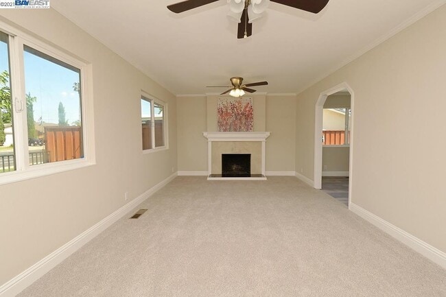 Building Photo - 560 Murdell Ln