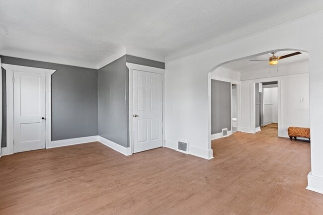 Building Photo - 2045 Clements St