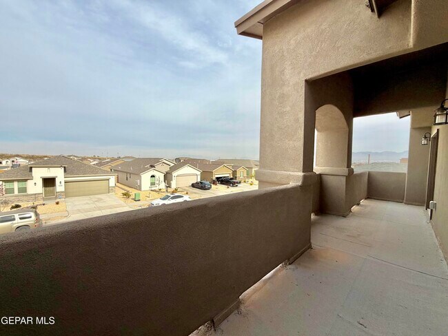 Building Photo - 122 Esther Trl