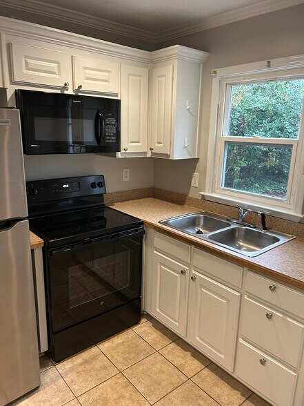 Building Photo - 272 Buena Vista Ct