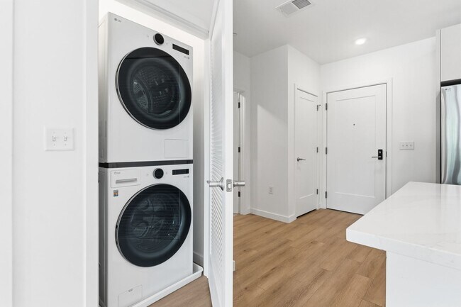 Building Photo - The Sage Portsmouth | Upscale 1BR Living | Luxury Amenities Included
