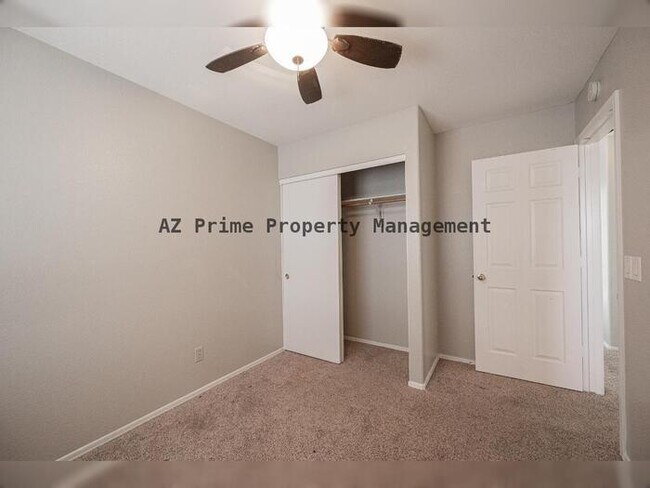 Building Photo - 7442 W Via Del Sol Dr