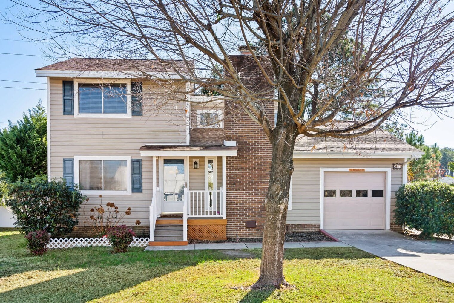 Building Photo - 505 Plantation Dr