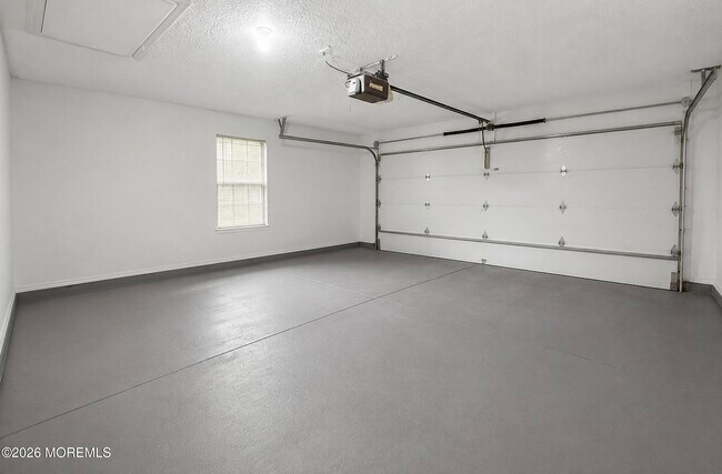 Building Photo - 17 Old Orchard Ln