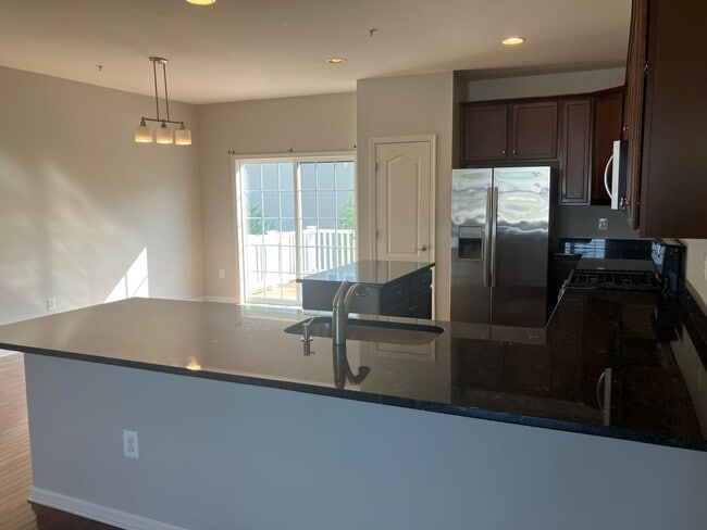 Building Photo - 1006 Windlass Glen Rd