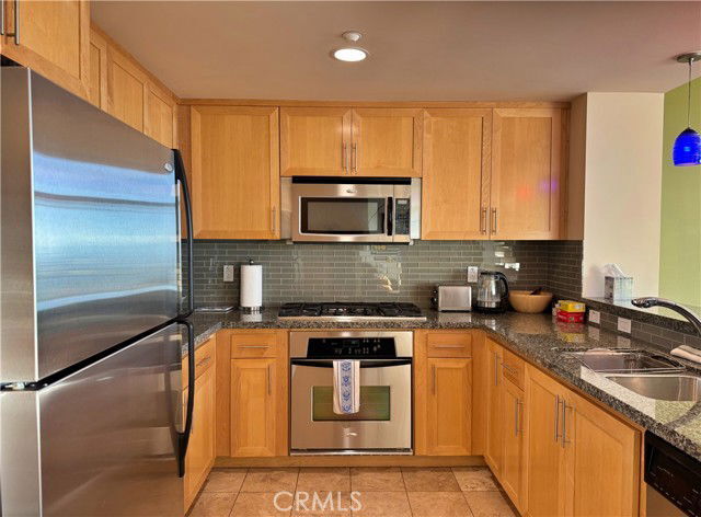 Building Photo - 400 W Ocean Blvd