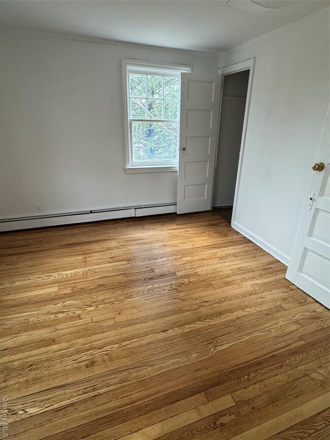 Building Photo - 28 Chestnut St