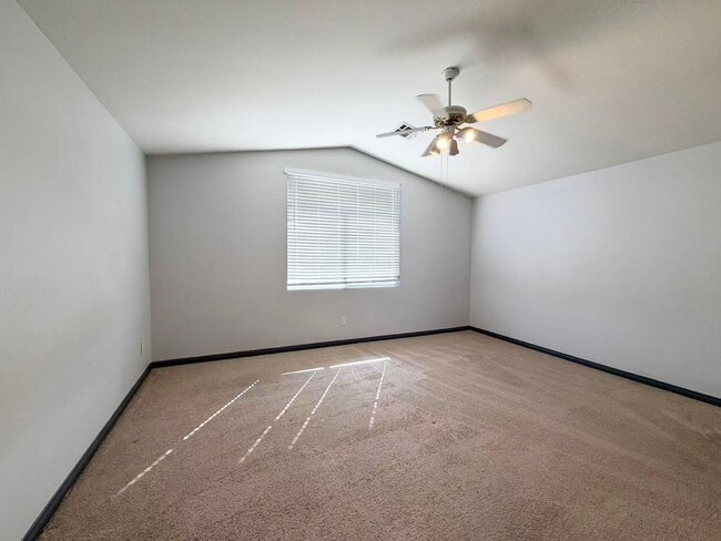 Building Photo - 901 Golden Hawk Way