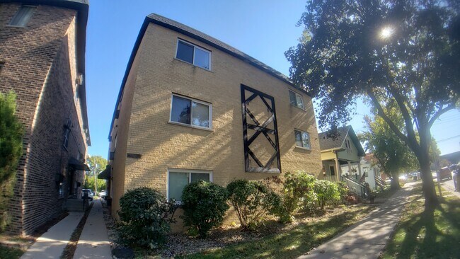 Building Photo - 1130 Dunlop Ave