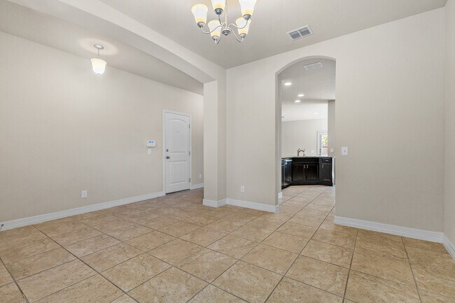 Building Photo - 642 Fort Concho